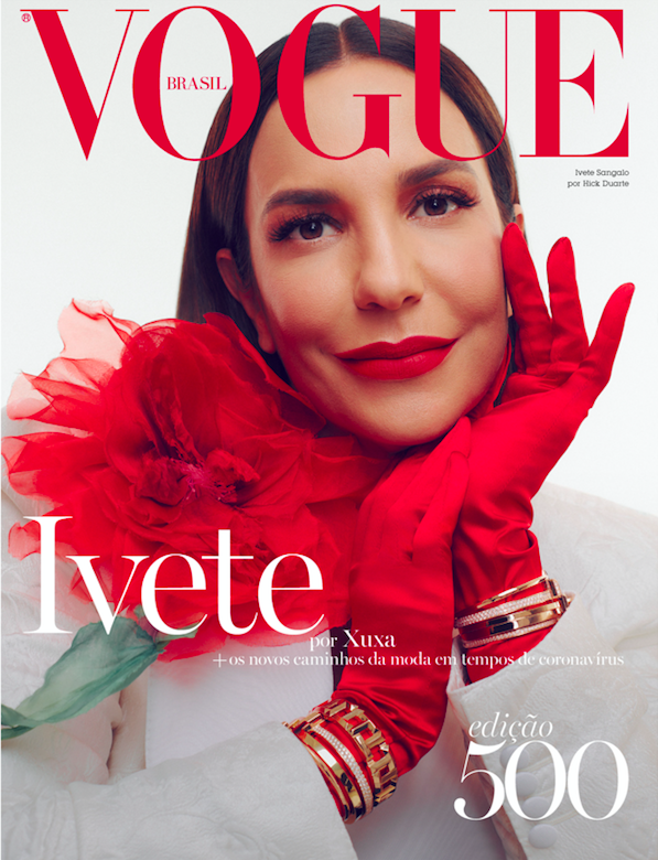 EM DUAS CAPAS, IVETE SANGALO ESTAMPA EDIÇÃO 500 DA VOGUE BRASIL